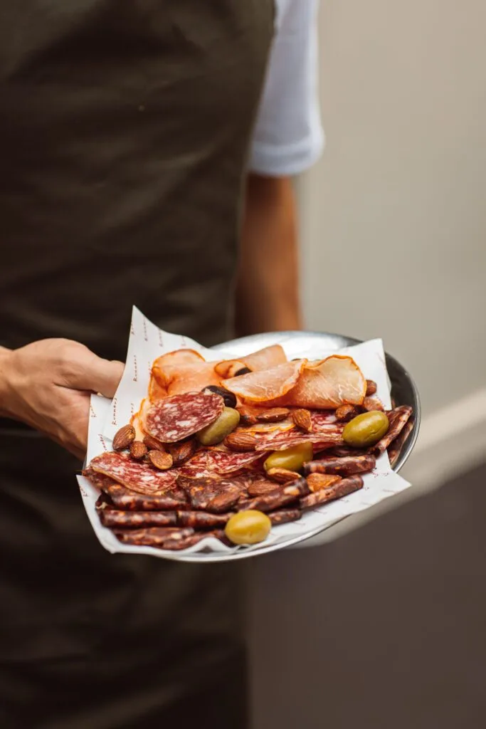 6c9a6050web 683x1024